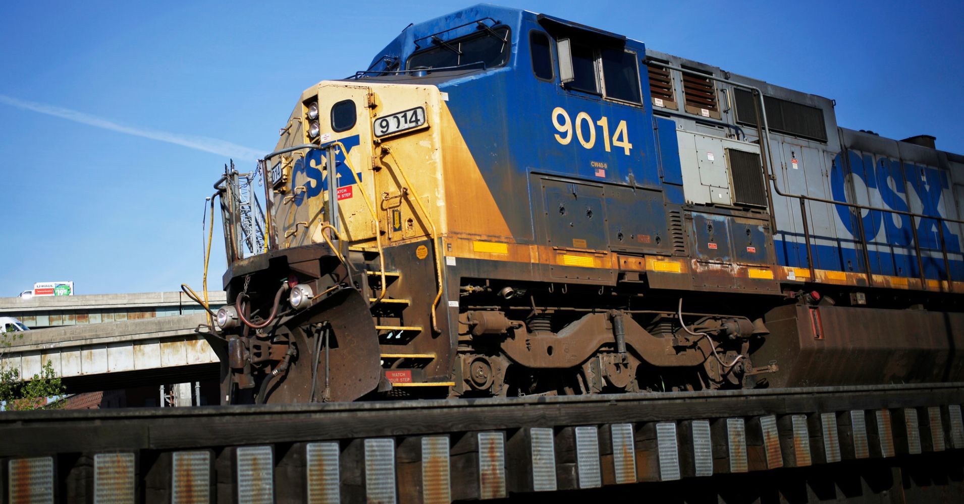 Railroad operator CSX’s quarterly profit tops Wall Street target